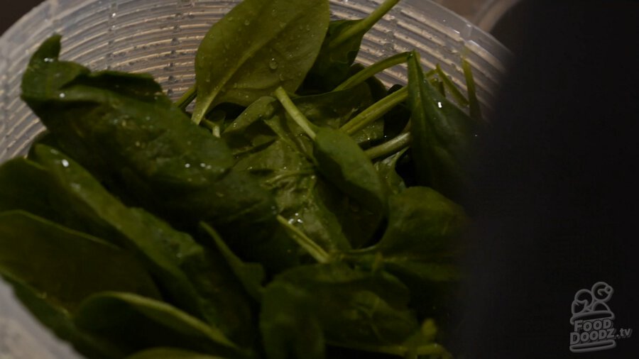 Washing spinach