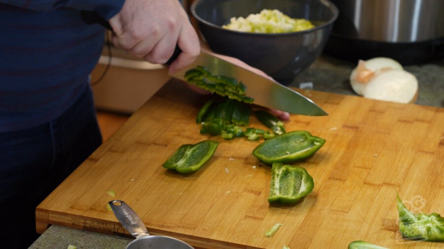 chopping bell pepper