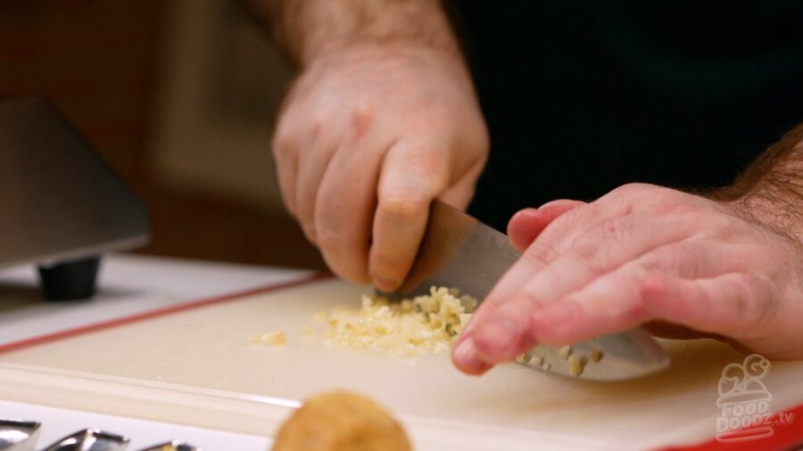 Mincing garlic