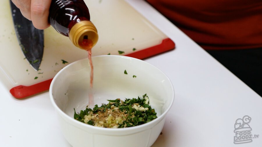 Adding red wine vinegar