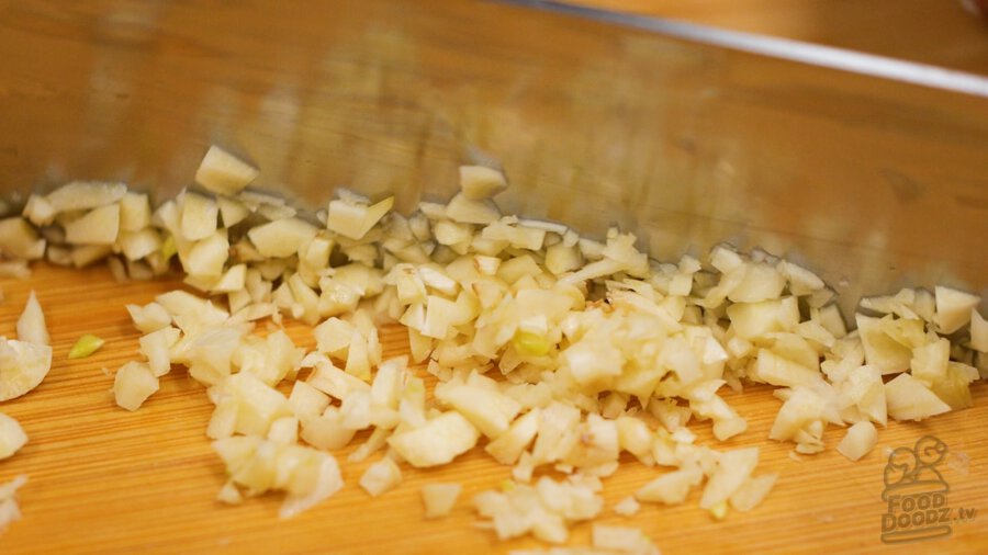 Mincing garlic