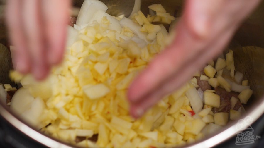 adding apple to pressure cooker